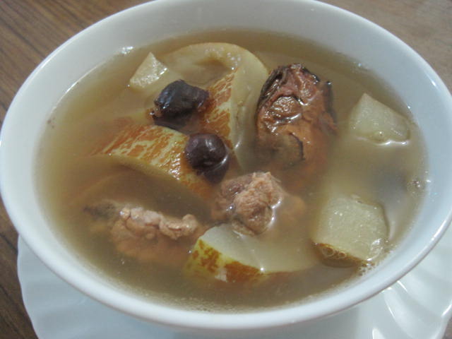 Old Cucumber Soup with Dried Oyster 老黄瓜蚝干汤
