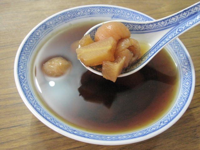 Luo Han Kuo with Dried Longan and Dried Winter Melon Dessert 龙眼冬瓜罗汉果汤