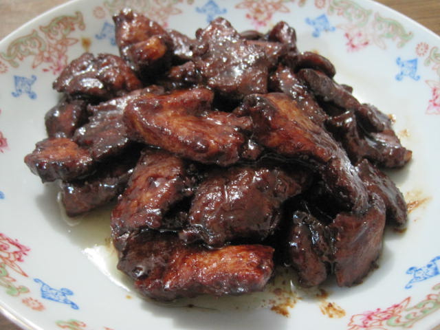 Sauteing Marinated Pork Meat 炒腌制黑肉