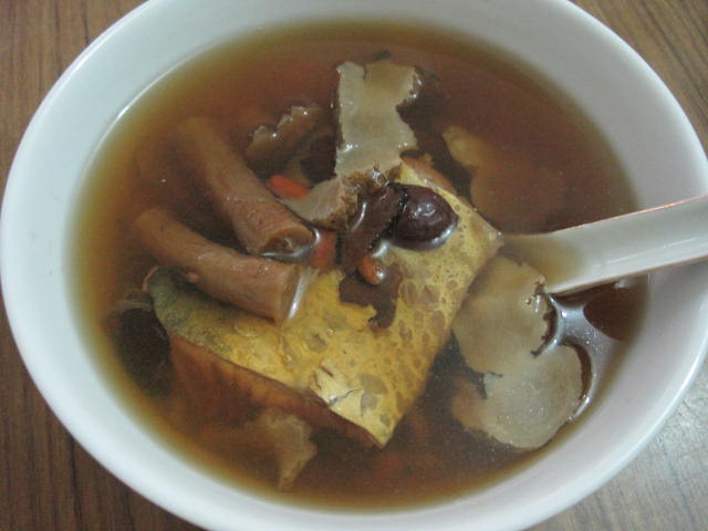 Yellow Eel Fish Soup with Angelica Root 黄鳗当归炖汤