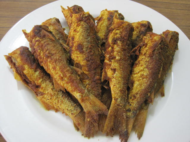 Easy Fish Recipes-Fried Mullet Fish with Turmeric 炸黄姜鲻鱼